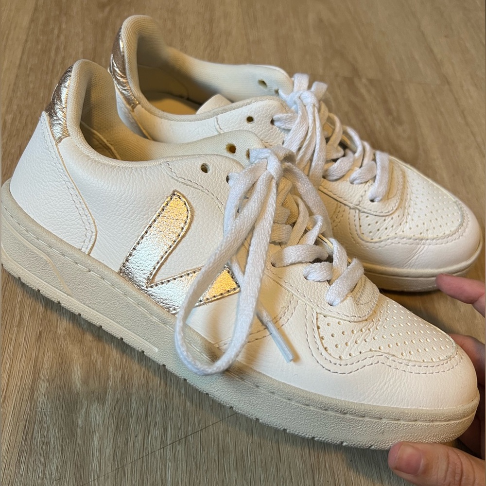 Veja V-10 Leather White Platine